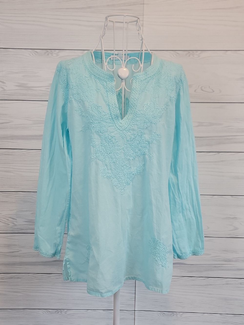 Catalog Favorites Light Blue Embroidered V-Neck Tunic Top 100% Cotton Size M